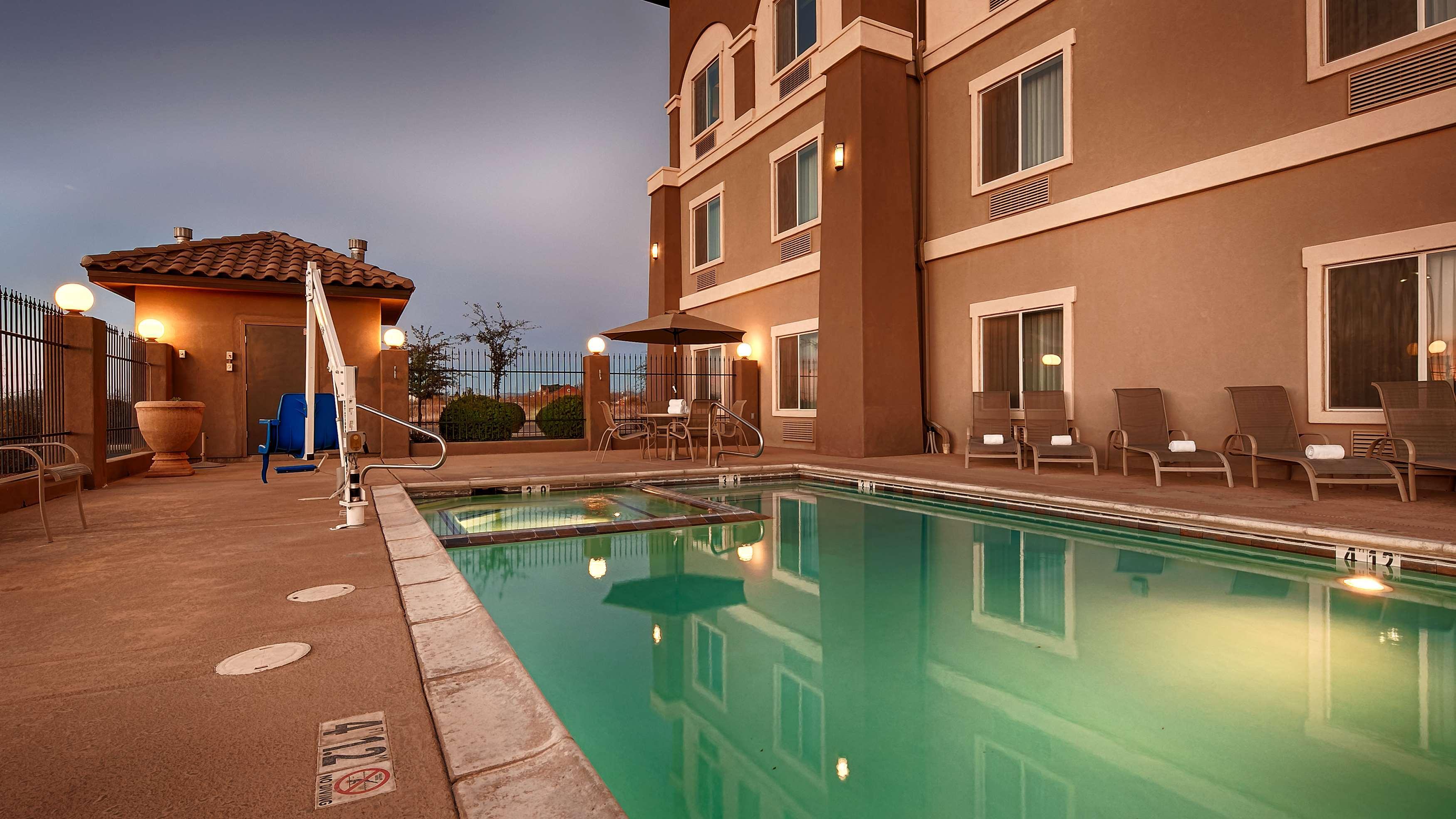 Best Western Douglas Inn & Suites Exterior photo