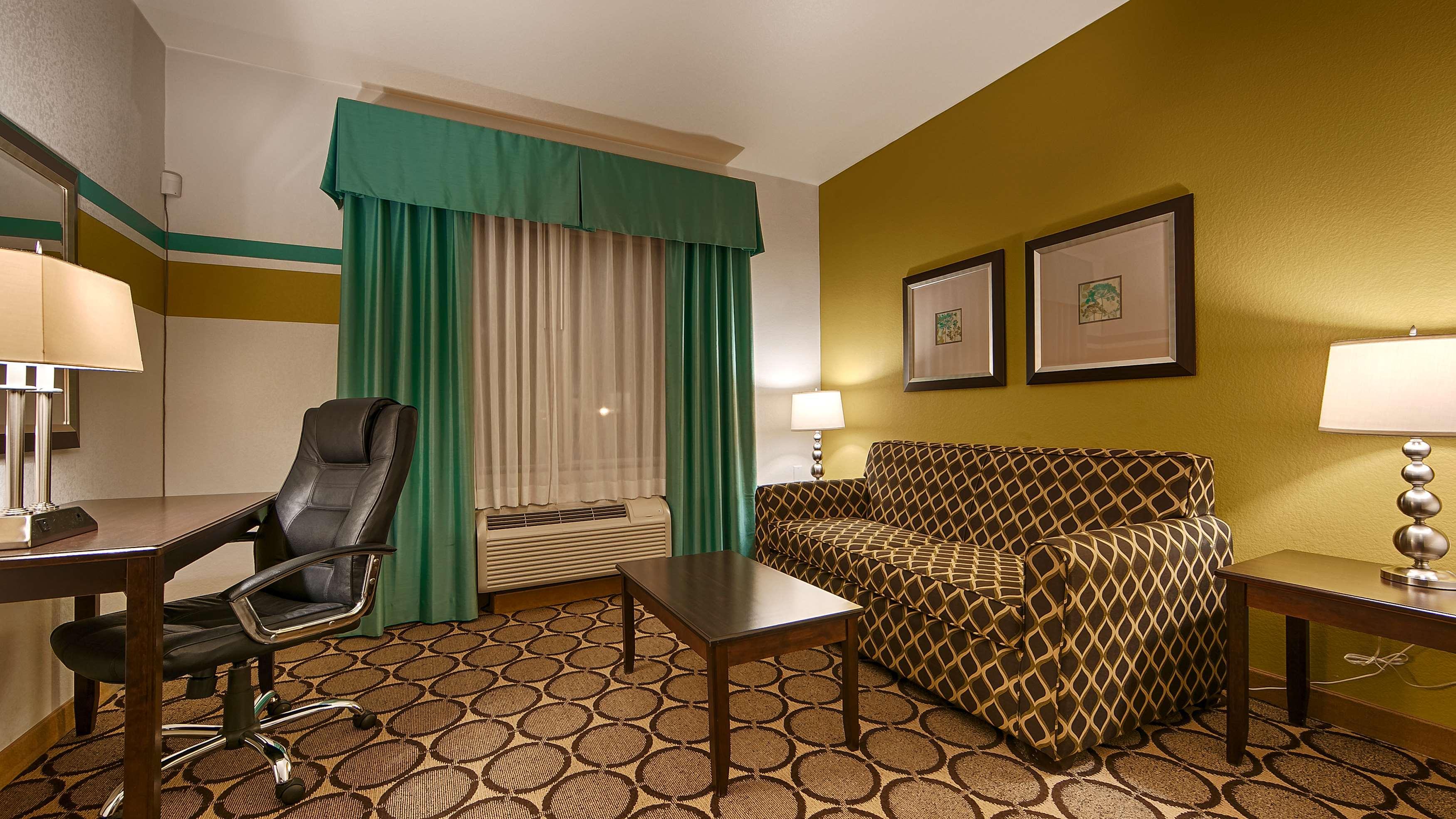 Best Western Douglas Inn & Suites Exterior photo