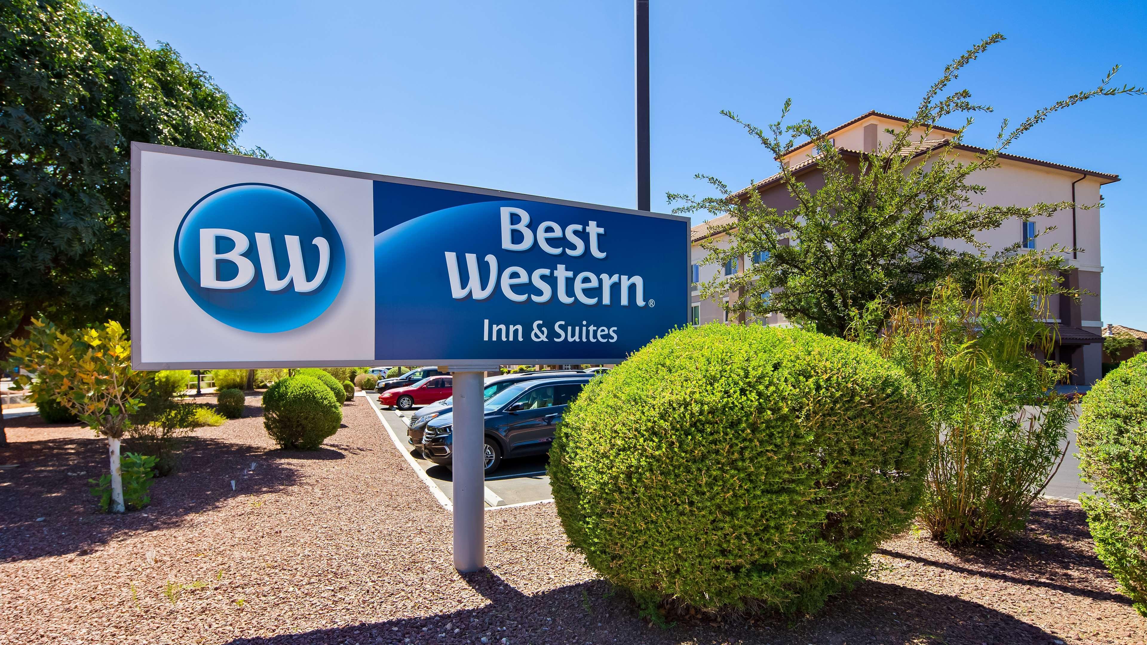 Best Western Douglas Inn & Suites Exterior photo